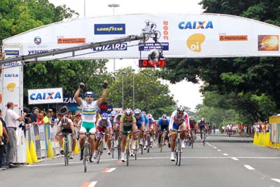 http://www.jornalorebate.com.br/99/ciclismo.jpg