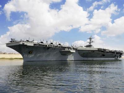 Porta-aviões americano no Golfo é alvo e não ameaça, afirma comandante iraniano
